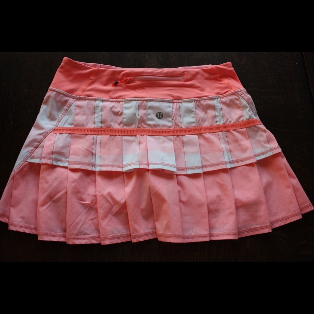 Lululemon size 4 reg ruffle skirt!!